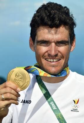 Rio 2016, Radsport, Olympiasieger Greg van Avermaet Fotoshooting Belgium olympic champion, Greg Van Avermaet poses with his gold medal at a press conference PK Pressekonferenz of olympic champion, Belgian gold medal winner after yesterday the men s road race cycling event at the 2016 Olympic Games Olympische Spiele Olympia OS in Rio de Janeiro, Brazil, Sunday 07 August 2016. ERICxLALMAND  x04905781x