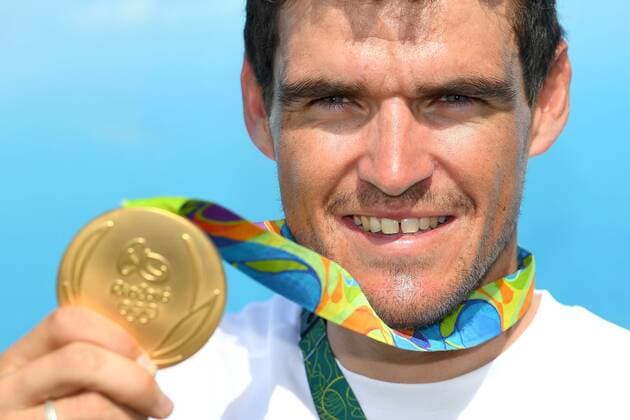 Rio 2016, Radsport, Olympiasieger Greg van Avermaet Fotoshooting RIO DE JANEIRO, BRAZIL - AUGUST 07: Van Avermaet Greg of Belgium avec sa medaille or aux JO de Rio 2016 CYCLISME : Course sur route - JO Rio 2016 - 07 08 2016 PHOTONEWS PANORAMIC  631389001