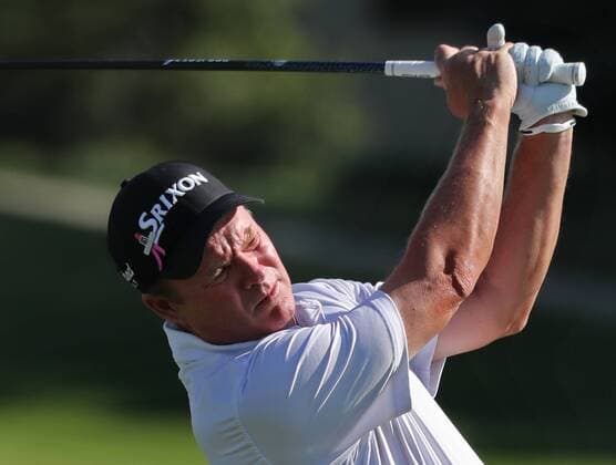 August 7, 2016 - Blaine, MN - Minnesota, USA - United States - Joe Durant tee off in the playoff. The 2016 3M Championshionship Tournament features the returning champion Kenny Perry, former champion Bernhard Langer, and for the first time John Daly. Richard Tsong-taatarii@startribune.com Minneapolis News - August 7, 2016 - ZUMAm42_
