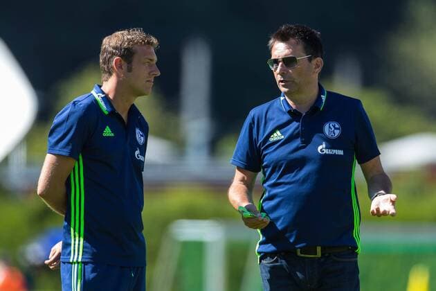 Zell am See, Oesterreich 07.08.2016, Testspiel, FC Schalke 04 - AC Florenz, v-l Chef-Trainer Markus Weinzierl (S04) Sportdirektor Christian Heidel (S04) ( DeFodi507