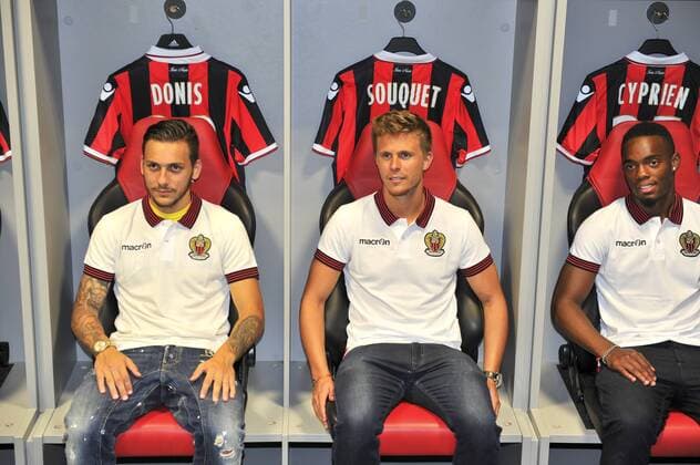 Fußball, OGC Nizza präsentiert Neuzugänge die Sechs neuen Neuzugang Präsentation - Wylan Cyprien - Arnaud Souquet - Anastasios Donis FOOTBALL : Neuzugang Präsentation OGC Nice - Ligue 1 - 09 08 2016 NorbertScanella Panoramic 