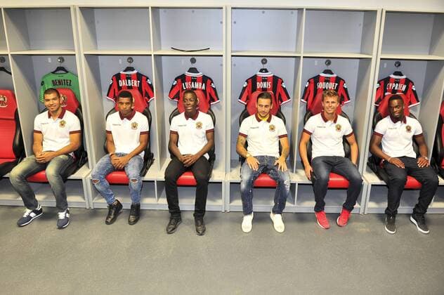 Fußball, OGC Nizza präsentiert Neuzugänge die Sechs neuen Neuzugang Präsentation - Walter Benitez - Arnaud Lusamba - Wylan Cyprien - Arnaud Souquet - Dalbert Henrique - Anastasios Donis FOOTBALL : Neuzugang Präsentation OGC Nice - Ligue 1 - 09 08 2016 NorbertScanella Panoramic 