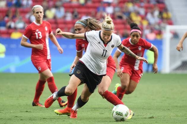 160809 Deutschlands Anja Mittag i FOOTBALL Deutschland und Kanada 9 august 2016 OS i Brasilia.  Copyright: CARLxSANDIN BB160809CS020