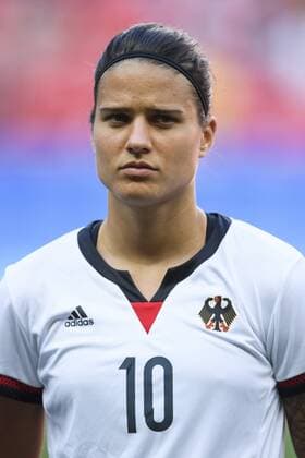 160809 Deutschland s Dzsenifer Marozsan - Fußball, Deutschland vs Kanada Nationalteam 9. August 2016 OS i Brasilia.  Copyright: CARLxSANDIN BB160809CS045