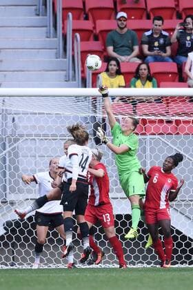 160809 Deutschland s Almuth Schult - Fußball, Deutschland vs Kanada Nationalteam 9. August 2016 OS i Brasilia.  Copyright: CARLxSANDIN BB160809CS058