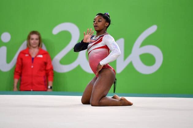 American gymnast Simone Biles competes in the floor exercise during the Women s Artistic Gymnastics finals of the 2016 Rio Summer Olympics in Rio de Janeiro, Brazil, August 9, 2016. China, Russia and the United States are expected to battle for the gold medal.  OLY20160809485 KEVINxDIETSCH