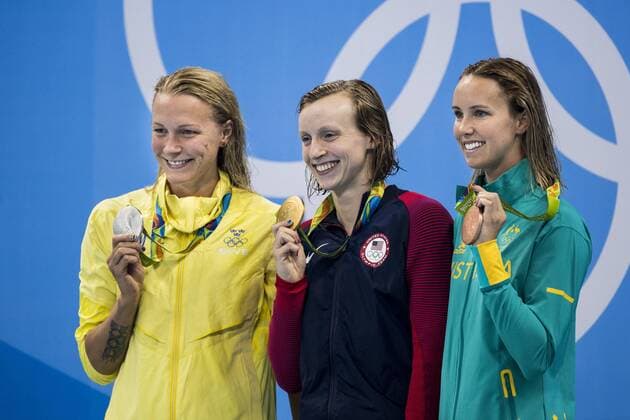PARIS 2024, OLYMPIC LEGENDS: Emma McKeon 160809 Schweden s Sarah Sjöström (silver) USA s Katie Ledecky (gold) und Australiens Emma Mckeon (brons) SCHWIMMEN 9 August 2016 OS i Rio de Janeiro.  Copyright: PETTERxARVIDSON BB160809PA119