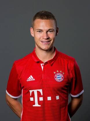 FUSSBALL 1. BUNDESLIGA SAISON 2016 2017 10.08.2016 Fototermin beim FC Bayern Muenchen: Joshua Kimmich