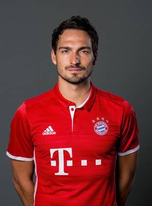 FUSSBALL 1. BUNDESLIGA SAISON 2016 2017 10.08.2016 Fototermin beim FC Bayern Muenchen: Mats Hummels