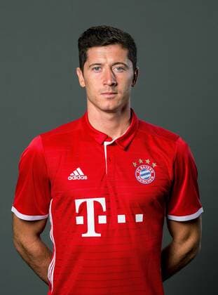 FUSSBALL 1. BUNDESLIGA SAISON 2016 2017 10.08.2016 Fototermin beim FC Bayern Muenchen: Robert Lewandowski