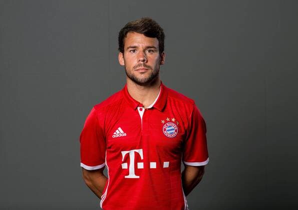 FUSSBALL 1. BUNDESLIGA SAISON 2016 2017 10.08.2016 Fototermin beim FC Bayern Muenchen: Juan Bernat