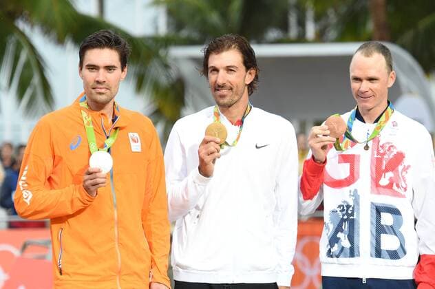 Rio 2016, Radsport, Fabian Cancellara - Olympiasieger im Zeitfahren 10-08-2016 Giochi Olimpici Cronometro Elite Uomini; 2016, Trek Factory Racing; 2016, Giant-alpecin; 2016, Team Sky; Cancellara, Fabian; Dumoulin, Tom; Froome, Christopher; Rio De Janeiro; 