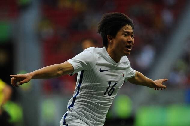 South Korean Heungmin Son (C) celebrates a goal before Mexico during their Olympic Games Olympische Spiele Olympia OS Rio 2016 Men s First Round Group C match at Mane Garrincha stadium in Rio de Janeiro, Brazil, 10 August 2016. EFE Andressa Anholete BRAZIL OUT SOUTH KOREA VS. MEXICO !ACHTUNG: NUR REDAKTIONELLE NUTZUNG!  RIO392 20160811-636064782678829957
