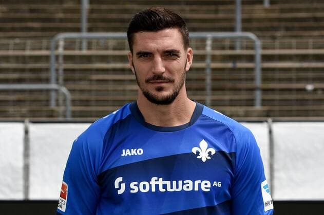 11.08.2016, xfux, Fussball GER 1.Bundesliga, SV Darmstadt 98 Fototermin, 1.BL PortraÌˆttermin Saison 2016 2017 emspor emonline deloka, Benjamin Gorka (SV Darmstadt 98) Darmstadt