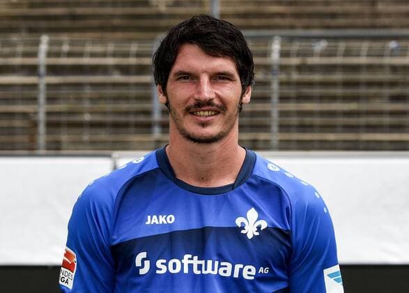 11.08.2016, xfux, Fussball GER 1.Bundesliga, SV Darmstadt 98 Fototermin, 1.BL PortraÌˆttermin Saison 2016 2017 emspor emonline deloka, Dominik Stroh-Engel (SV Darmstadt 98) Darmstadt