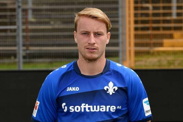 11.08.2016, xfux, Fussball GER 1.Bundesliga, SV Darmstadt 98 Fototermin, 1.BL PortraÌˆttermin Saison 2016 2017 emspor emonline deloka, Fabian Holland (SV Darmstadt 98) Darmstadt