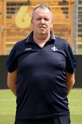 11.08.2016, xfux, Fussball GER 1.Bundesliga, SV Darmstadt 98 Fototermin, 1.BL PortraÌˆttermin Saison 2016 2017 emspor emonline deloka, Betreuer Utz Pfeiffer (SV Darmstadt 98) Darmstadt