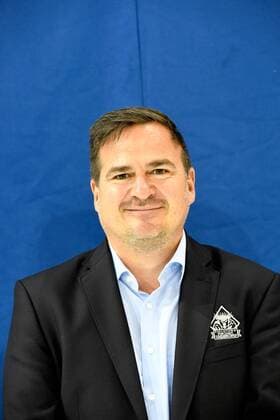 DEL, Fischtown Pinguins Bremerhaven Porträttermin GER, Portraits DEL 16 17 FISCHTOWN PINGUINS 05.08.2016, Eisarena, Bremerhaven, GER, Portraits DEL 16 17 FISCHTOWN PINGUINS, im Bild Hauke HASSELBRING (Geschäftsführer) nordphotox xScheer