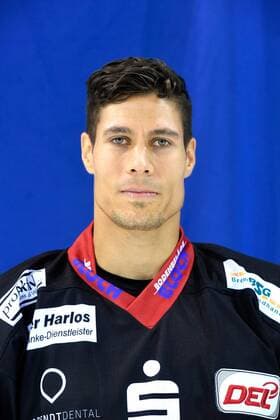 DEL, Fischtown Pinguins Bremerhaven Porträttermin GER, Portraits DEL 16 17 FISCHTOWN PINGUINS 05.08.2016, Eisarena, Bremerhaven, GER, Portraits DEL 16 17 FISCHTOWN PINGUINS, im Bild Sami VENÄLÄINEN VENAElAEINEN (FISCHTOWN PINGUINS 38) nordphotox xScheer