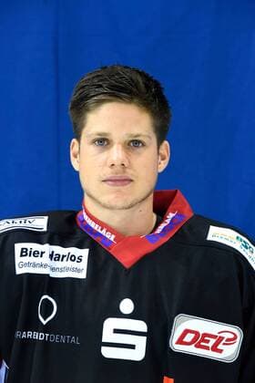 DEL, Fischtown Pinguins Bremerhaven Porträttermin GER, Portraits DEL 16 17 FISCHTOWN PINGUINS 05.08.2016, Eisarena, Bremerhaven, GER, Portraits DEL 16 17 FISCHTOWN PINGUINS, im Bild Stev Bär Baer (FISCHTOWN PINGUINS 25) nordphotox xScheer