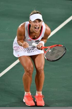 Angelique KERBER (GER),Schlussjubel nach Einzug ins Finale,Jubel,Freude,Begeisterung, Aktion,Einzelaktion,Einzelbild, Freisteller,Ganzkoerperaufnahme,ganze Figur. Tennis,Frauen,women,am 12.08.2016,Olympic Tennis Center, Olympische Sommerspiele 2016, vom 05.08. - 21.08.2016 in Rio de Janeiro Brasilien.