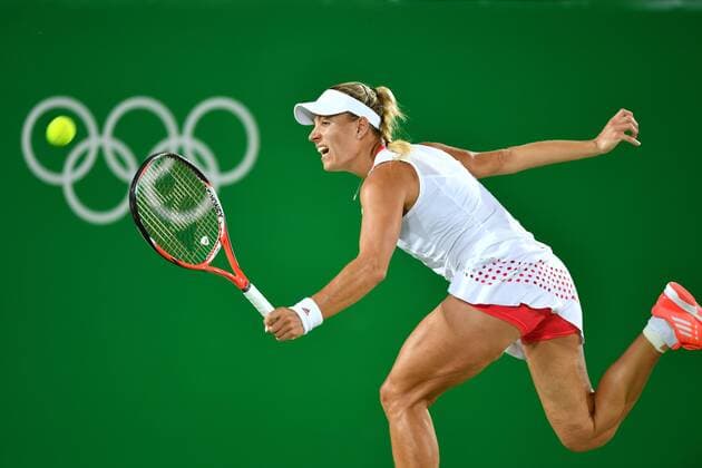 Angelique KERBER (GER), Aktion,Einzelbild,angeschnittenes Einzelmotiv,Halbfigur,halbe Figur. Tennis,Frauen,women,am 12.08.2016,Olympic Tennis Center, Olympische Sommerspiele 2016, vom 05.08. - 21.08.2016 in Rio de Janeiro Brasilien.