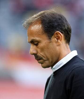 Fortuna Düsseldorf - VfB Stuttgart Deutschland, Düsseldorf, 12.08.2016, Fussball, 2. Bundesliga, Saison 2016 2017, 2. Spieltag, Fortuna Düsseldorf - VfB Stuttgart (1:0): Jos Luhukay (Trainer VfB Stuttgart).