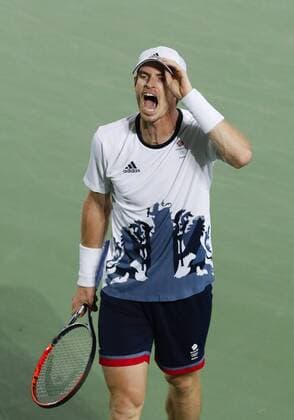 (160814) -- RIO DE JANEIRO, Aug. 14, 2016 -- Andy Murray of Great Britain celebrates scoring during the men s tennis singles gold medal match against Juan Martin Del Potro of Argentina at the 2016 Rio Olympic Games Olympische Spiele Olympia OS in Rio de Janeiro, Brazil, on Aug. 14, 2016. Andy Murray won the gold medal. )(dh) (SP)BRAZIL-RIO DE JANEIRO-OLYMPICS-TENNIS HanxYan 