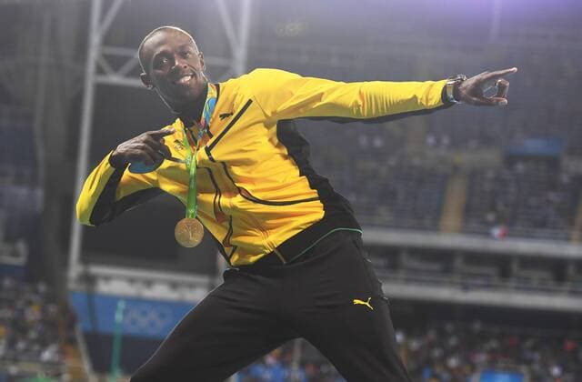 Rio 2016, Leichtathletik, 100m der Herren, Usain Bolt während der Siegerehrung (160815) -- RIO DE JANEIRO, Aug. 15, 2016 -- Usain Bolt of Jamaica attends the awarding ceremony of men s 100m at the 2016 Rio Olympic Games Olympische Spiele Olympia OS in Rio de Janeiro, Brazil, on Aug. 15, 2016. Usain Bolt won the gold medal. )(dh) (SP)BRAZIL-RIO DE JANEIRO-OLYMPICS-MEN S 100M YanxYan 