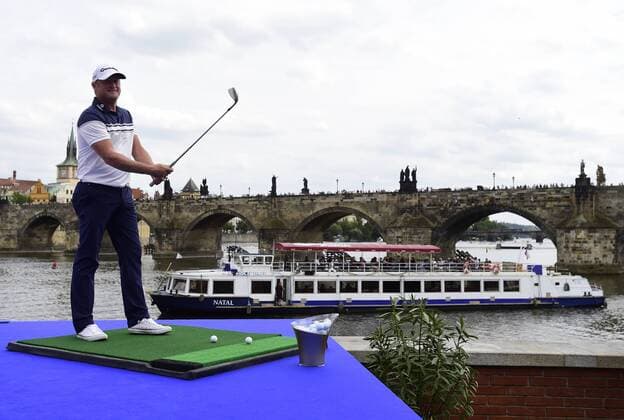 Golf player Jamie Donaldson plays his ball during the exhibition in front of the Charles Bridge in Prague , Czech Republic, August 16, 2016, prior to the D+D REAL Czech Masters tournament at the Albatross Golf Resort from August 18-21. (CTKxPhoto RomanxVondrous) CTKPhotoP201608160936301  vnd 7