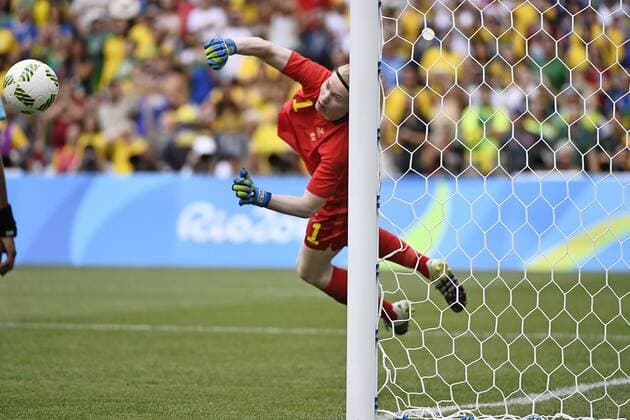 Rio 2016, Fußball, Damen, Schweden zieht ins Finale ein Schweden s Keeper Hedvig Lindahl Halbfinale Brasilien - Schweden Olympische Spiele in Rio de Janeiro.  Copyright: CARLxSANDIN BB160816CS034