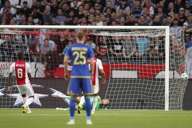 (L-R) Riechedly Bazoer of Ajax, goalkeeper Jasper Cillessen of Ajax, Ivan Novoseltsev of FK Rostov, Jairo Riedewald of Ajax 0-1 during the Champions League play-off match between Ajax and FK Rostov at the Amsterdam Arena on august 16, 2016 in Amsterdam, the Netherlands Ajax v FK Rostov Champions League 2016 2017 xVIxxIVx 6030734