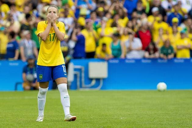 Olympics 2016 Football RJ RIO DE JANEIRO, RJ - 16.08.2016: OLYMPICS 2016 FOOTBALL RJ - The andressinha player regrets his missed penalty during the dispute between Brazil (BRA) and Sweden (SWE) the semifinal of the Olympic Women& Football Rll Rio Olympics 2016 held at Maracana Stadium in the host city Rio de Janeiro. (Photorco Galvao Fao Fotoarena) x1185410x  MarcoxGalv?o