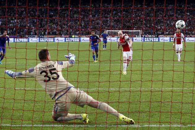 (L-R), Soslan Dzhanaev of FC Rostov, Davy Klaassen of Ajax during the Champions League play-off match between Ajax and FK Rostov at the Amsterdam Arena on august 16, 2016 in Amsterdam, the Netherlands Ajax v FK Rostov Champions League 2016 2017 xVIxJeroenxPutmansxIVx 6030906