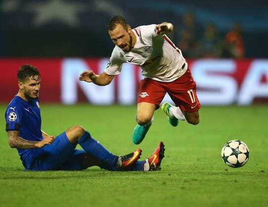 SOCCER - UEFA CL quali, Zagreb vs RBS ZAGREB,CROATIA,16.AUG.16 - SOCCER - UEFA Champions League, Play-off qualification, GNK Dinamo Zagreb vs Red Bull Salzburg. Image shows Peter Stojanovic (Zagreb) and Andreas Ulmer (RBS). GEPAxpictures xFelixxRoittner