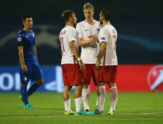 SOCCER - UEFA CL quali, Zagreb vs RBS ZAGREB,CROATIA,16.AUG.16 - SOCCER - UEFA Champions League, Play-off qualification, GNK Dinamo Zagreb vs Red Bull Salzburg. Image shows Fredrik Gulbrandsen, Martin Hinteregger and Andreas Ulmer (RBS). GEPAxpictures xFelixxRoittner