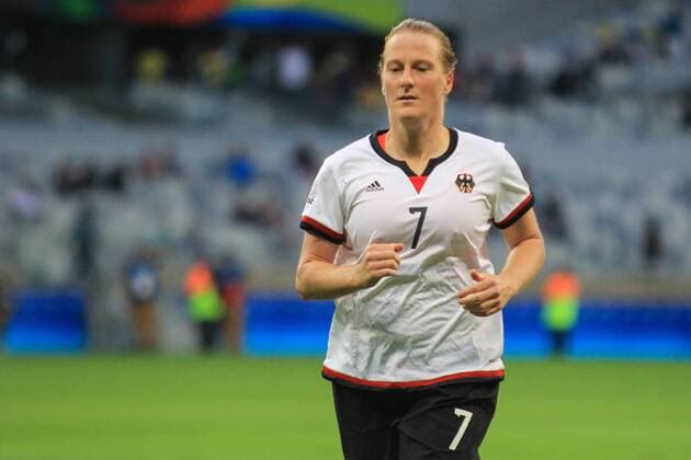 Rio 2016, Fußball, Damen, Deutschland - Kanada Olympics 2016 Football BH BELO HORIZONTE, MG - 16.08.2016: OLYMPICS 2016 FOOTBALL BH - Melanie Behringer, Germany, during the match between Canada (CAN) vs Germany (GER), the semi-finals of the Olympic Football Female, the Olympics 2016 held in Mineirao Stadium in the host city Belo Horizonte, MG. (Photo: Dudu Macedo Fotoarena) x1185632x  DuduxMacedo