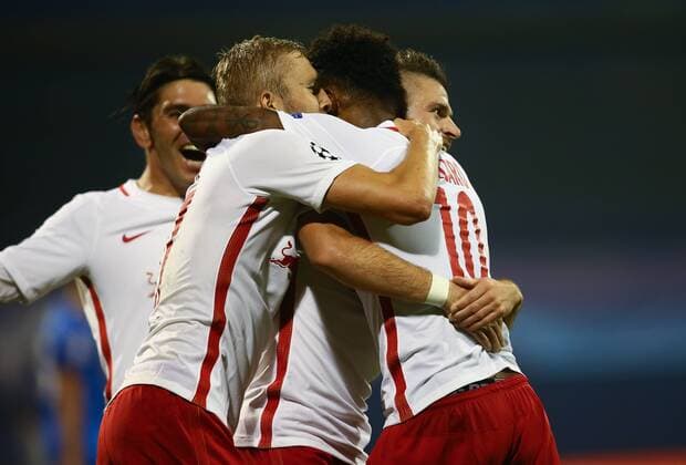 SOCCER - UEFA CL quali, Zagreb vs RBS ZAGREB,CROATIA,16.AUG.16 - SOCCER - UEFA Champions League, Play-off qualification, GNK Dinamo Zagreb vs Red Bull Salzburg. Image shows the rejoicing of Konrad Laimer, Valentino Lazaro and Valon Berisha (RBS). GEPAxpictures xFelixxRoittner
