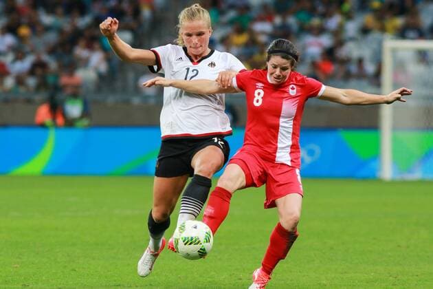 Rio 2016, Fußball, Damen, Deutschland - Kanada Olympics 2016 Football BH BELO HORIZONTE, MG - 16.08.2016: OLYMPICS 2016 FOOTBALL BH - Dispute between Tabea Kemme, Germany, and Diana Matheson, Canada, during the match between Canada (CAN) vs Germany (GER), the semifinals of the Football Olympic Women, the Olympics 2016 held in Mineirao Stadium in the host city Belo Horizonte, MG. (Photo: Dudu Macedo Fotoarena) x1185737x  DuduxMacedo