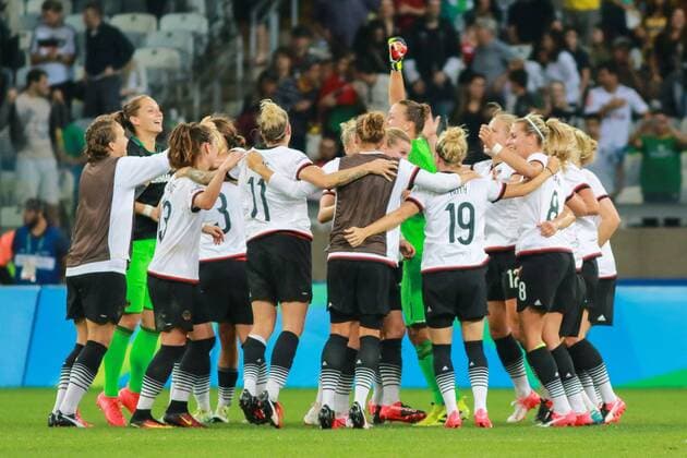 Rio 2016, Fußball, Damen, Deutschland - Kanada Olympics 2016 Football BH BELO HORIZONTE, MG - 16.08.2016: OLYMPICS 2016 FOOTBALL BH - Germany& 39;s prs ces celebrate victory during the match between Canada (CAN) vs Germany (GER), the semi-finalsthe Olympic pic Football Female, the Olympics 2016 held in Mineirao Stadium in the host city Belo Horizonte, MG. (Photo: Dudu Macedo Fotoarena) x1185757x  DuduxMacedo