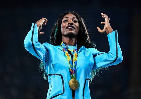 (160816) -- RIO DE JANEIRO, Aug. 16, 2016 -- Gold medalist Bahamas s Shaunae Miller attends the awarding ceremony for the women s 400m final of Athletics at the 2016 Rio Olympic Games Olympische Spiele Olympia OS in Rio de Janeiro, Brazil, on Aug. 16, 2016. )(xr) (SP)BRAZIL-RIO DE JANEIRO-OLYMPICS-ATHLETICS LiuxDawei 