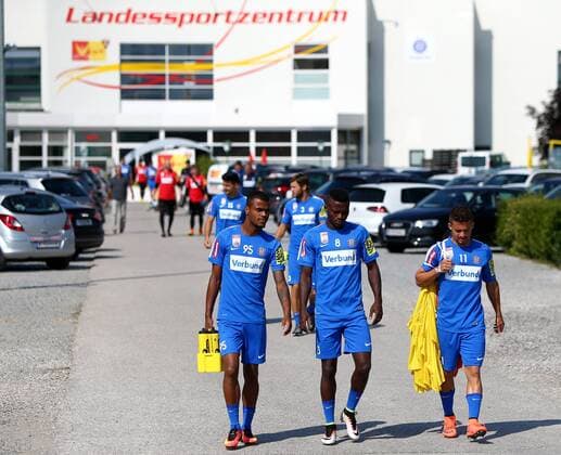 SOCCER - UEFA EL quali, A.Wien vs Rosenborg, preview STEINBRUNN,AUSTRIA,17.AUG.16 - SOCCER - UEFA Europa League, Play-off qualification, FK Austria Wien vs BK Rosenborg Trondheim, preview, training of A.Wien. Image shows Felipe Pires, Olarenwaju Kayode and Lucas Venuto (A.Wien). GEPAxpictures xChristianxOrt