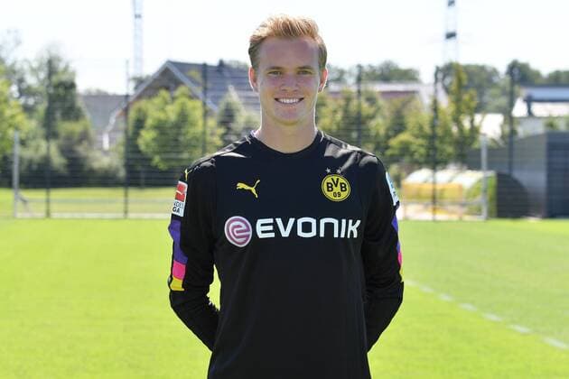 17.08.2016, Offizieller Portrait-Termin, Fußball, GER, 1.BL, Portraittermin 2016 2017, Borussia Dortmund, Torwart Hendrik Bonmann