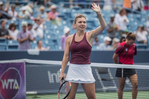August 17, 2016 - Mason, Ohio, USA - Simona Halep (ROU) waves to the crowd after winning Wednesday s match that was resumed from Tuesday s rain delay of the Western and Southern Open at at the Lindner Family Tennis Center , Mason, Oh. Tennis 2016 - Western And Southern Open - Day 5 - ZUMAs304