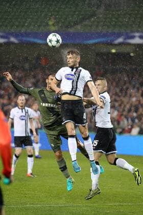 DUBLIN UEFA CHAMPIONS LEAGUE QUALIFICATION FOURTH ROUND MATCH: DUNDALK FC - LEGIA WARSAW NEMANJA NIKOLIC ANDY BOYLE PATRICK BARRETT  160817PYK0026