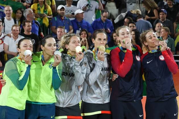 Olympics 2016 Beach volleyball Beachvolleyball RIO DE JANEIRO, RJ - 18.08.2016: OLYMPICS 2016 BEACH VOLLEYBALL - double Laura Ludwig Kira Walkenhorst (GER) gold medal, Agatha Bednarczuk Rippel Barbara Seixas de Freitas (BRA) silver medal, and Kerri Walsh Jennings April Ross (USA) bronze medal in Beach Volleyball Rio Olympics 2016 held at the Beach Volleyball Arena on Copacabana Beach. NOT AVAILABLE FOR LICENSING IN CHINA (Photo: Andre Chaco Fotoarena) x1187740x  AndrexChaco