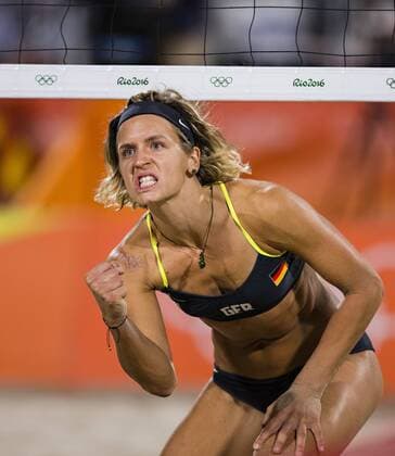 Rio 2016, Beachvolleyball Damen Finale, Deutschland - Brasilien Rio de Janeiro, 17.08.2016, Olympia Jubel: Laura Ludwig Laura Ludwig (re.) Kira Walkenhorst (GER) - Agatha und Barbara (BRA) Beachvolleyball mm
