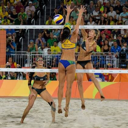 Rio 2016, Beachvolleyball, Damen, Ludwig und Walkenhorst sind Olympiasieger Kira Walkenhorst und Laura Ludwig (GER) gegen B. Rippel Agatha (BRA) im Beachvolleyballl Finale bei den olympischen Sommerspiele 2016 am 17.08.2016, Rio de Janeiro Copyright: xSchülerx xEibner-Pressefotox EP_jse