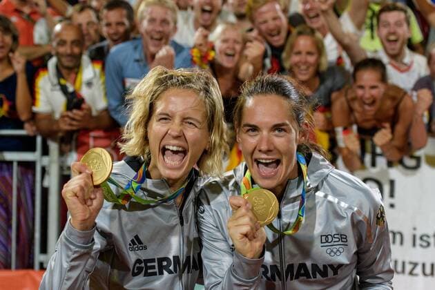 Rio 2016, Beachvolleyball, Damen, Ludwig und Walkenhorst sind Olympiasieger Kira Walkenhorst und Laura Ludwig (GER) im Beachvolleyballl Finale bei den olympischen Sommerspiele 2016 am 17.08.2016, Rio de Janeiro Copyright: xSchülerx xEibner-Pressefotox EP_jse