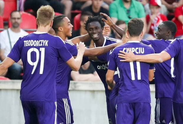Anderlecht s Idrissa Sylla celebrates after scoring the 1-0 goal during the first leg match of the playoff round between Belgian first league soccer team RSC Anderlecht and Czech team Slavia Prague in the Europa League competition, on Thursday 18 August 2016, in Prague, Czech Republic. VIRGINIExLEFOUR  x04913778x